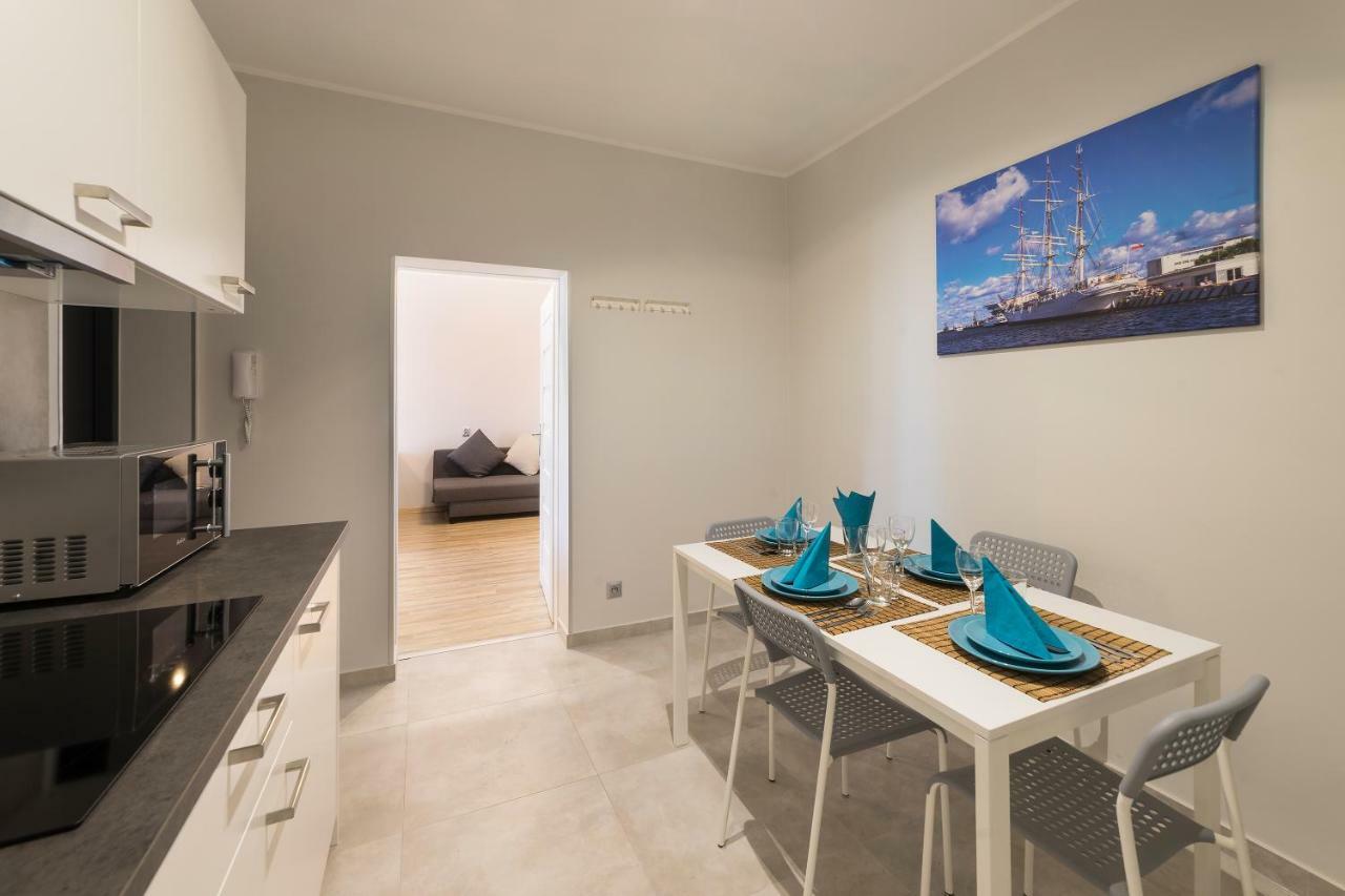 グディニャMorska Apartアパートメント エクステリア 写真